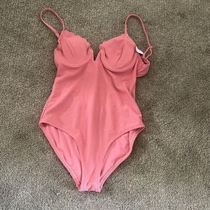 Women’s size Medium swimsuit. BRAND NEW! Tag still on!